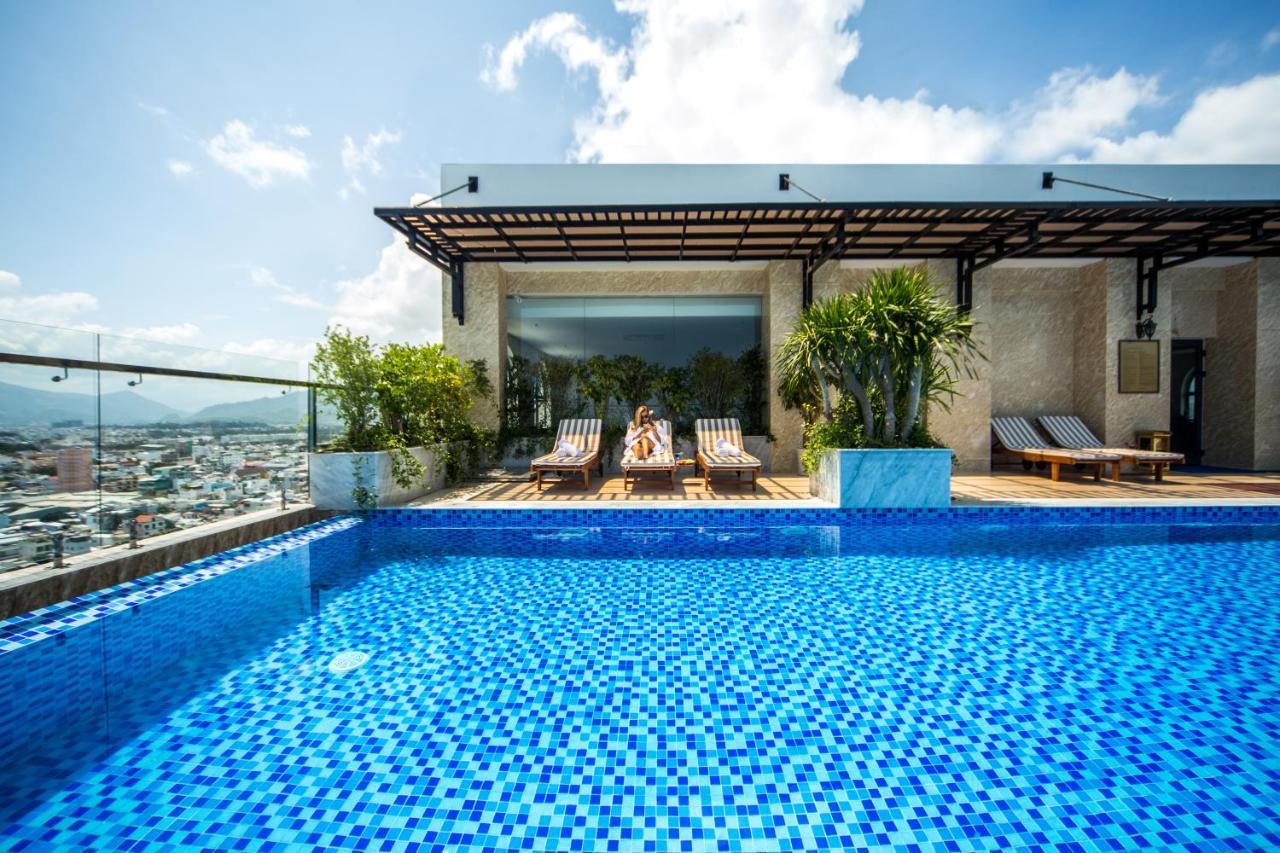 Putin Hotel Nha Trang Luaran gambar