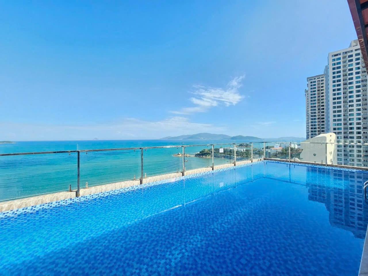 Putin Hotel Nha Trang Luaran gambar