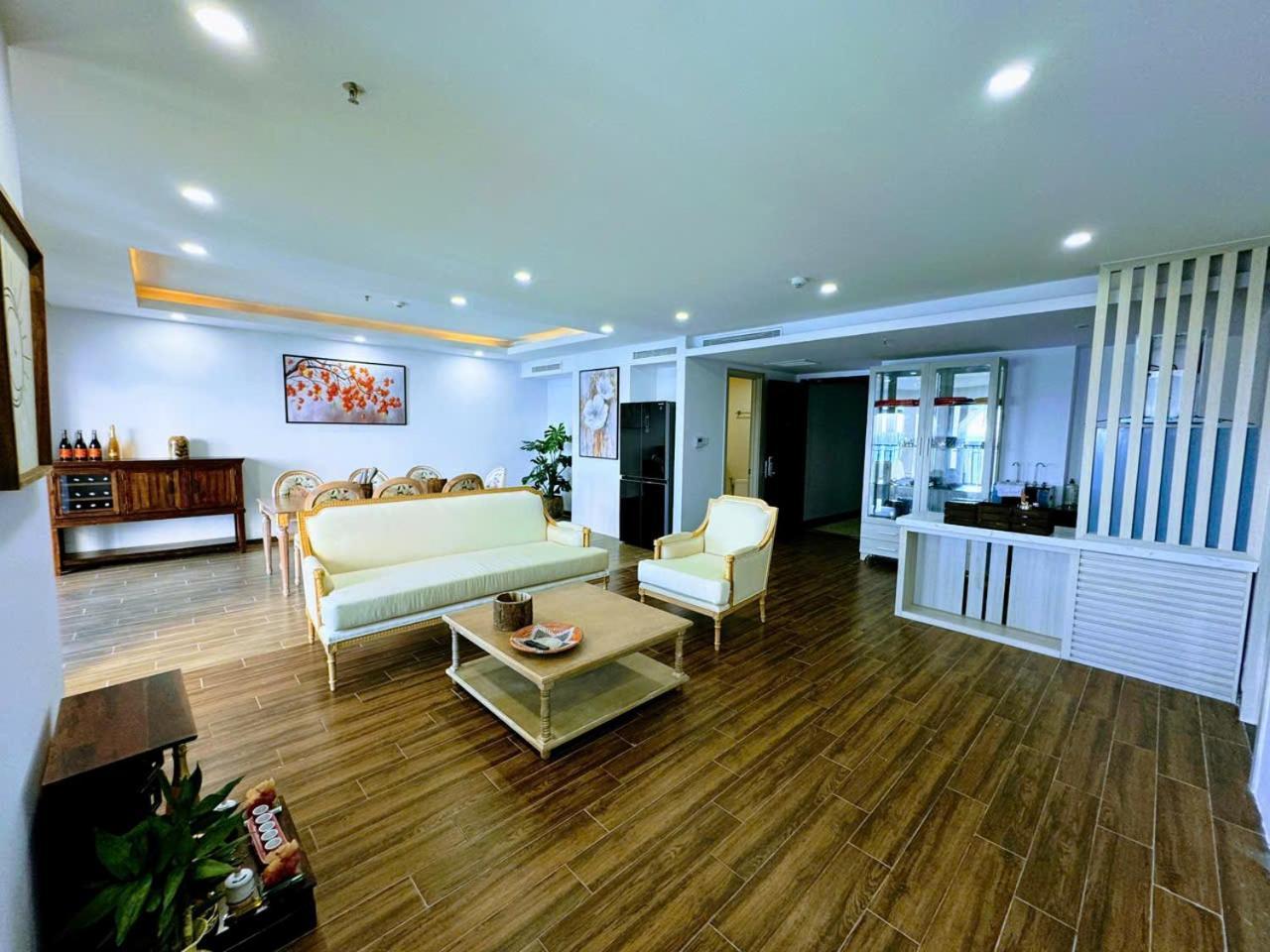 Putin Hotel Nha Trang Luaran gambar